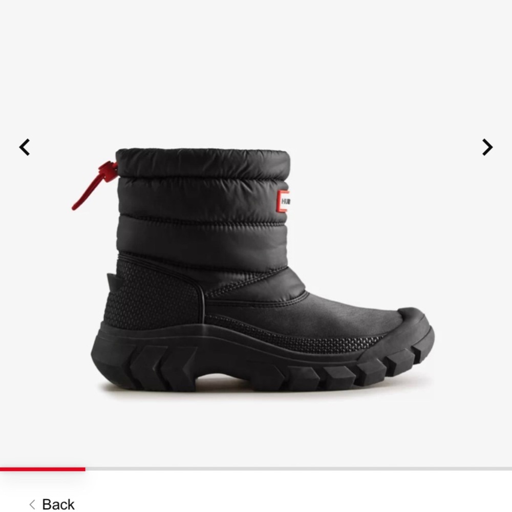 NWT Hunter Snow Boots. 100% waterproof and highly insulated.